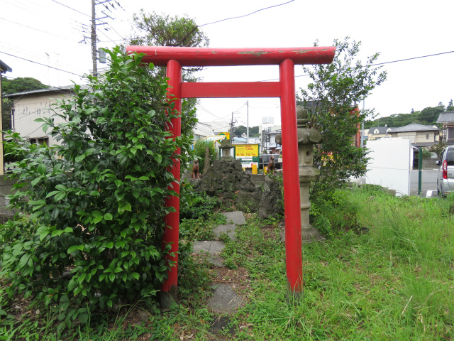 稲荷社(追浜町3丁目16)