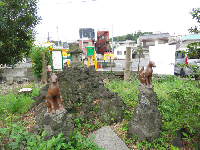 稲荷社(追浜町3丁目16)